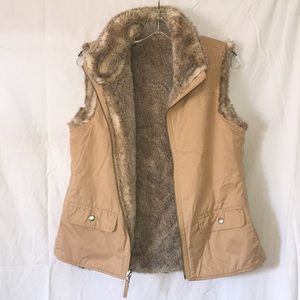 NWOT Reversible vest